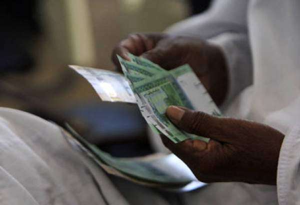 المركزي السوداني يقرر خفض الدولار التأشيري