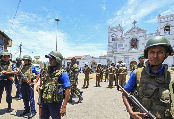 الجيش السريلانكي يرسل أكثر من ألف عسكري إلى العاصمة بعد الانفجارات
