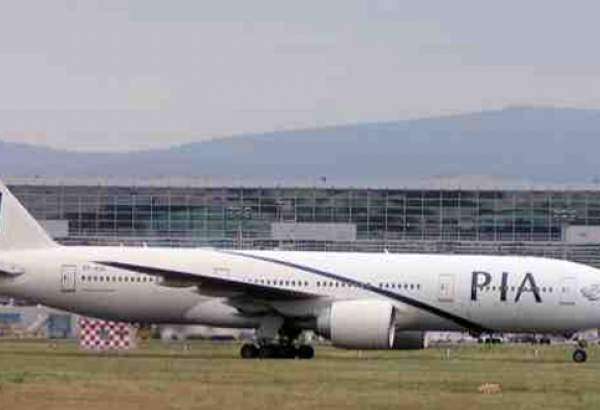إجلاء ركاب طائرة بمطار في باكستان إثر تهديد بوجود قنبلة