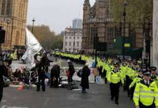 لندن میں ماحولیات کے تحفظ کیلیے احتجاجی اور مظاہرے کیے گئے