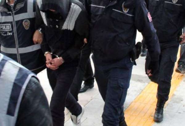 السلطات التركية تعتقل 16 شخصاً