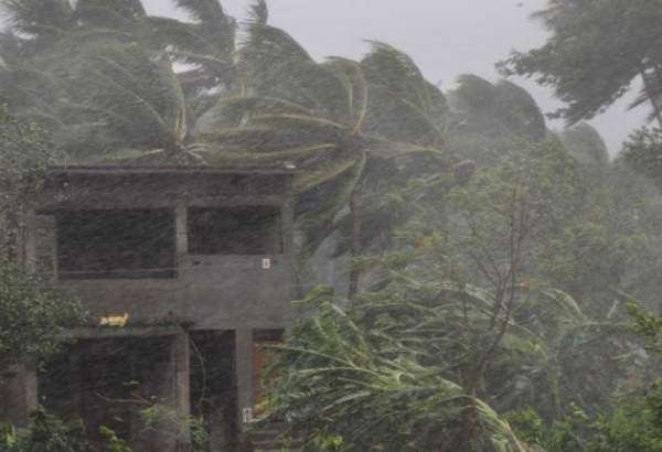 160 إصابة في إعصار "فاني" في الهند