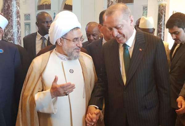 Ayat. Araki calls for Muslim world alliance against US intrigues