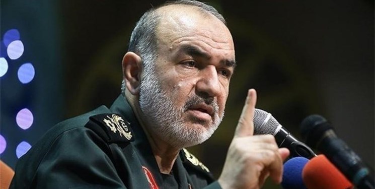 سرلشکر سلامی: جنگ آمریکا علیه ایران امکانپذیر نیست/ اعزام ناو به منطقه «جنگ روانی» است