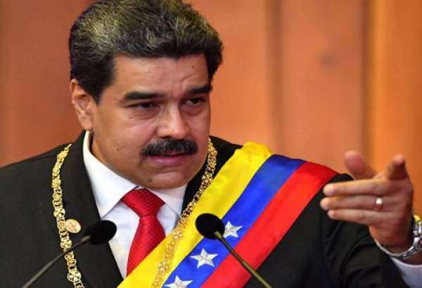 مادورو: الأمريكيون مستمرون باستفزازاتهم تجاه فنزويلا
