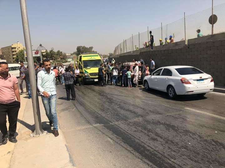 تفجير حافلة سياحية قرب الأهرامات بمصر