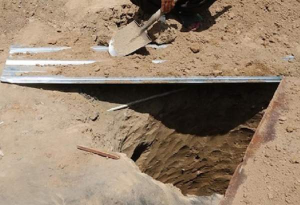 UN excavates 12 mass graves in Iraq