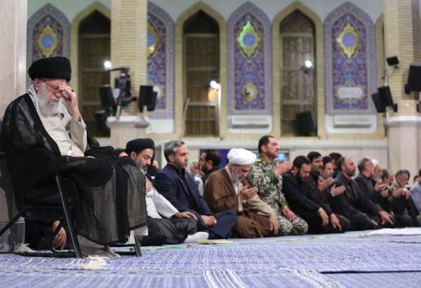برگزاری دومین روز مراسم سوگواری شهادت امام علی(ع) در حضور امام خامنه‌ای
