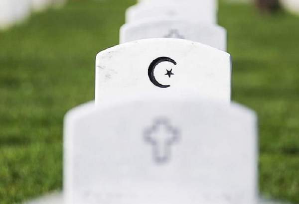 Attack on Muslim cemetery shows rising Islamophobia: expert