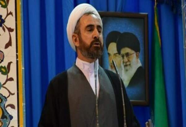 ایستادگی و مقاومت ملت ایران سبب شکست استکبار جهانی شده است
