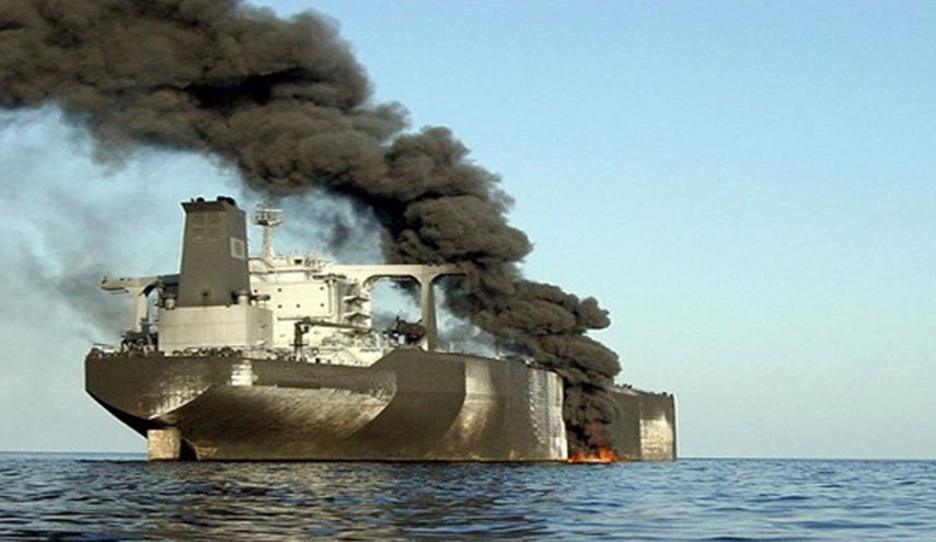 تكملة ... أنباء عن غرق وشيك لإحدى ناقلتي النفط في بحر عمان