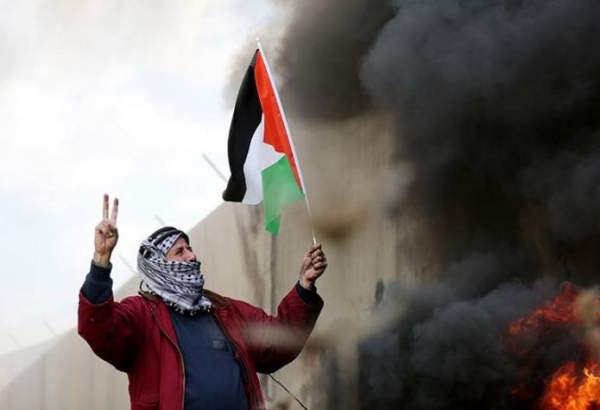 موقع "والاه" العبري: صفقة القرن قد تشعل انتفاضة فلسطينية ثالثة