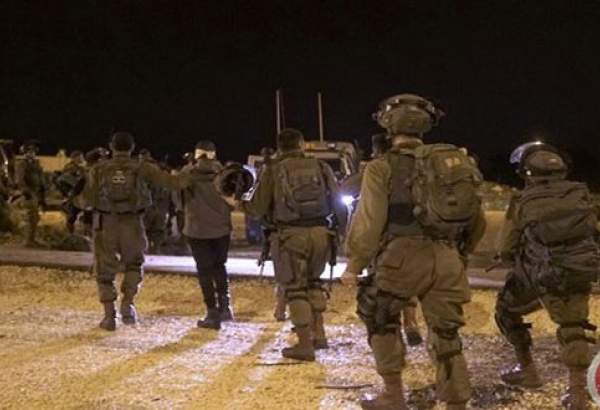 قوات الاحتلال تعتقل 22 فلسطينيا في الضفة الغربية