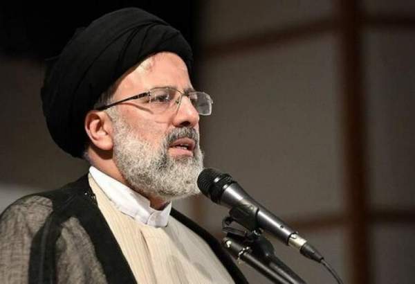 ایرانی عدالت عالیہ کے سربراہ نے امام خمینی ؒ کے مزار پر شرکاء سے خطاب کیا