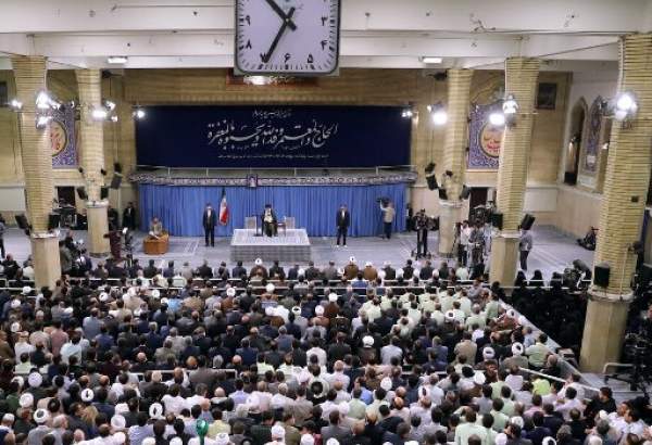 Supreme Leader admits officials of Hajj affairs