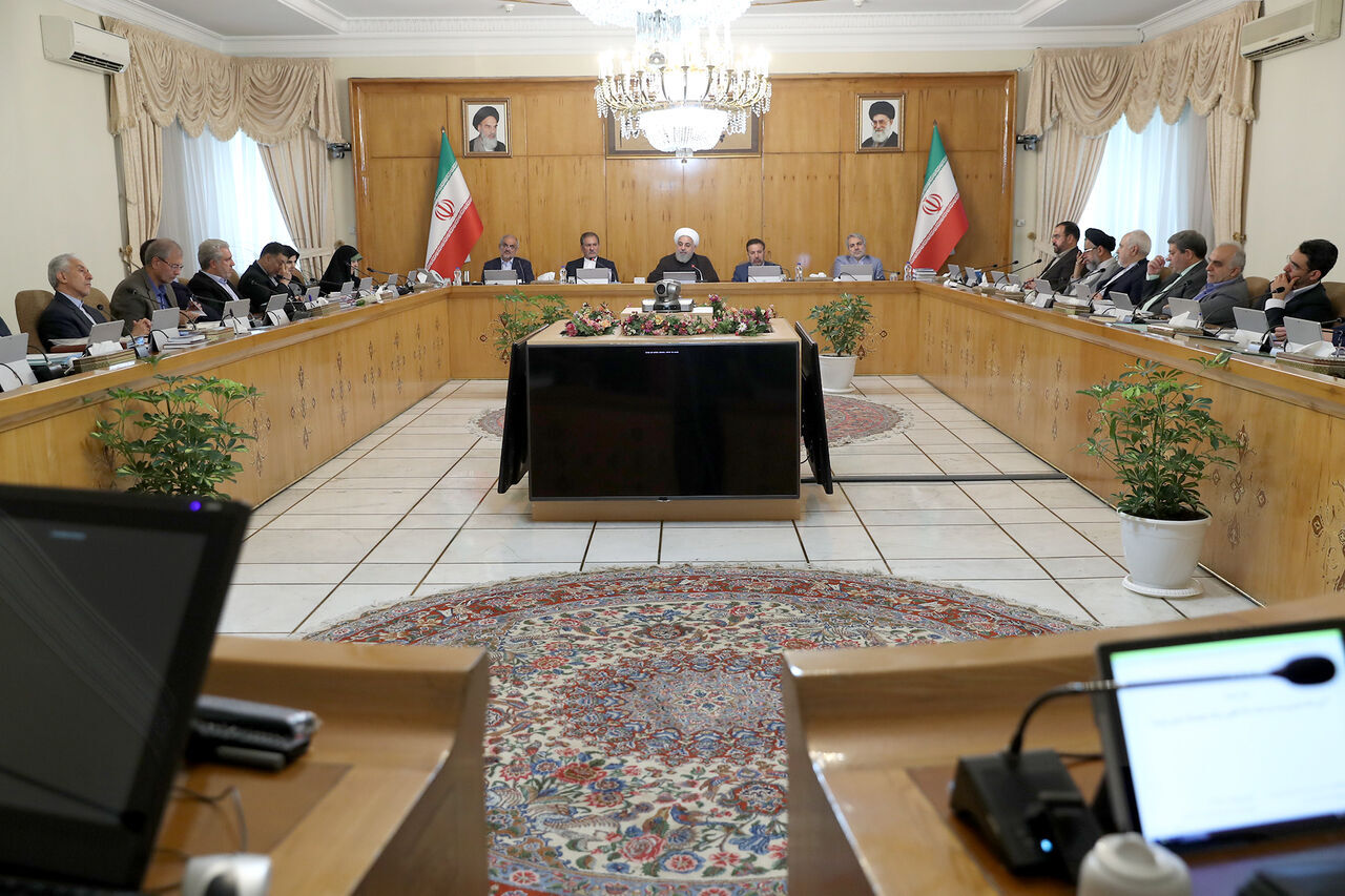 روحاني : دعوة واشنطن لانعقاد اجتماع مجلس الحكام مثيرة للسخرية