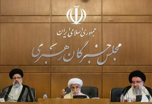 مجلس خبرگان: دولت در برابر توقیف نفتکش حامل نفت ایران برخورد مناسب انجام دهد