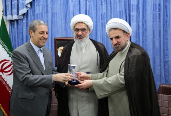 همدلی و اتحاد مسلمانان در استان بوشهر، مثال زدنی است