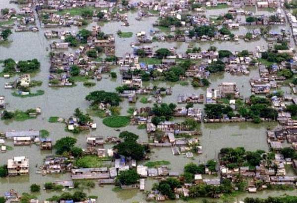 بھارتی ریاست اور نیپال میں سیلاب اور لینڈ سلائیڈنگ نے تباہی مچادی