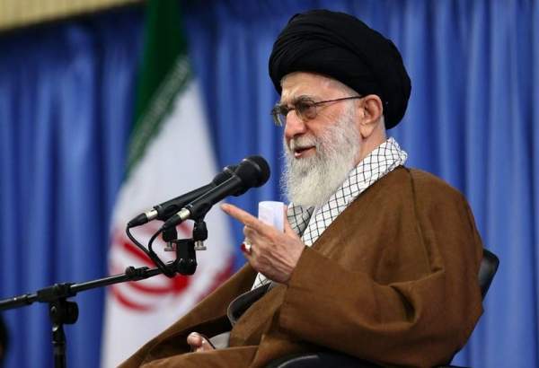 رہبر انقلاب اسلامی نے  آیت اللہ لاریجانی سمیت 3 فقھاء کی تقرری میں توسیع کرد