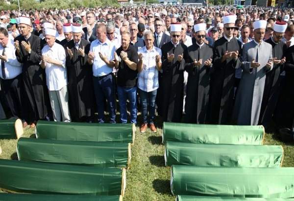 خاکسپاری ۸۶ مسلمان کشتار سربرنیتسا در بوسنی