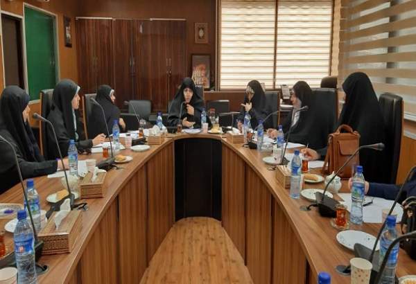 اولین جلسه کمیته امور بانوان، در سی و سومین کنفرانس بین المللی وحدت اسلامی