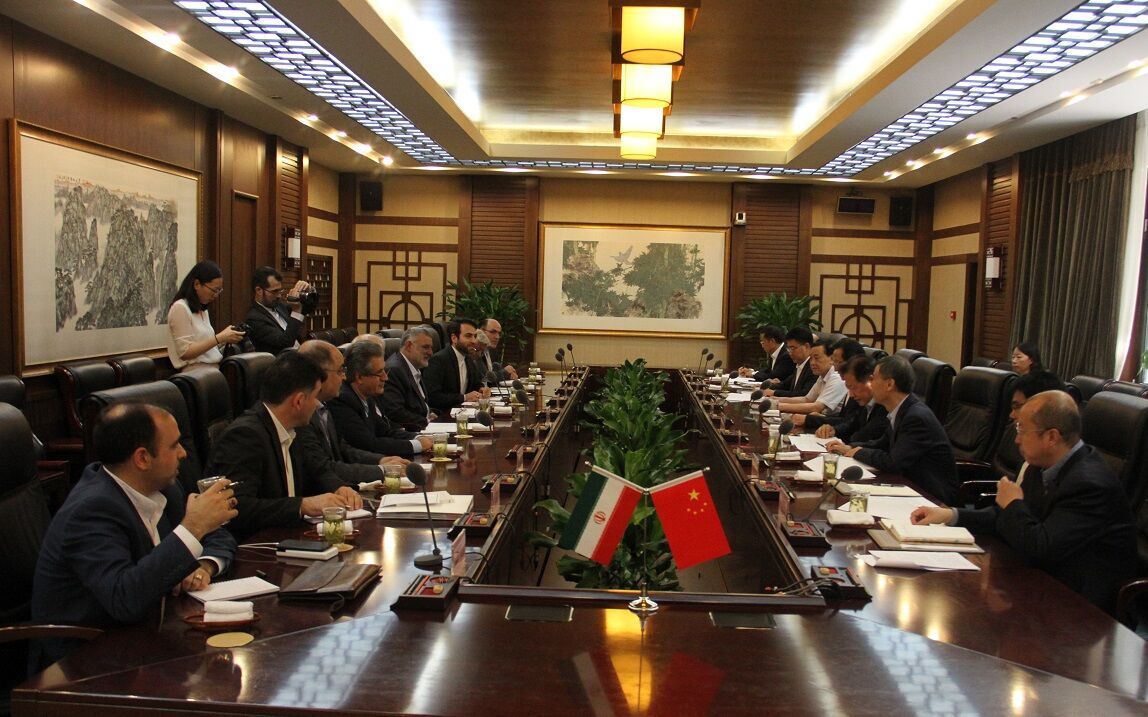 وزير الجهاد الزراعي الايراني يبحث تطوير العلاقات الاقتصادية مع نظيره الصيني