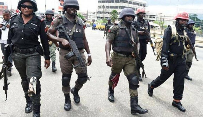 الشرطة النيجيرية تأمر بشن حملة على الحركة الاسلامية بعد حظرها