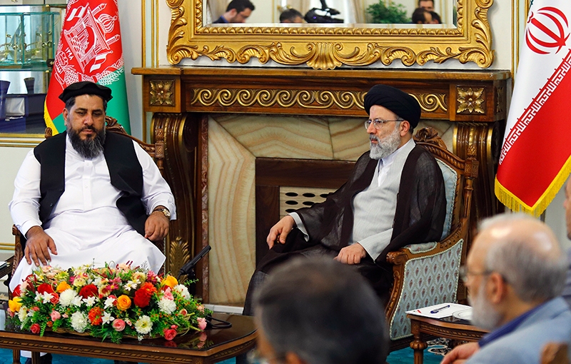 رئيسي يؤكد على تعزيز الوحدة والتماسك بين ابناء الشعب الافغاني وايضا مواصلة التعاون والتآزر بين ايران وافغانستان