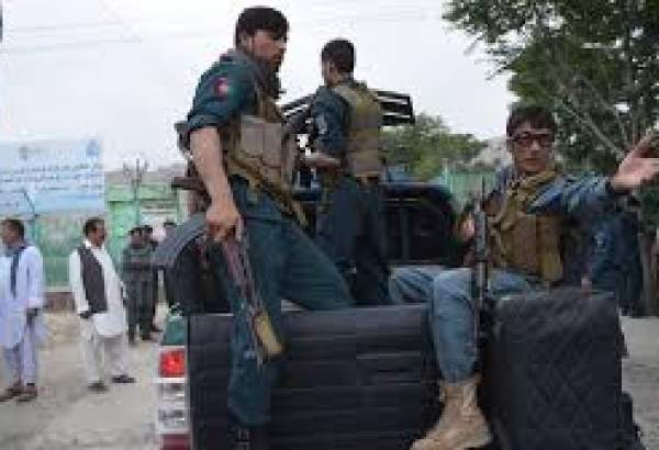 پولیس اہلکار کے بھیس میں طالبان دہشت گرد نے پولیس والوں کو قتل کر ڈالا