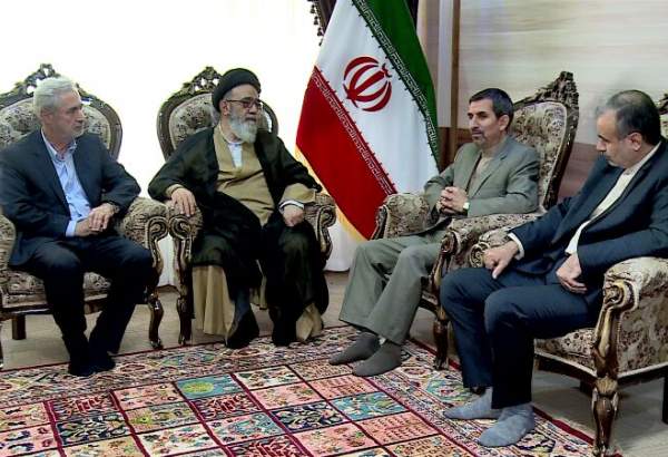 تحریم وزیر خارجه ایران بستن راه مذاکره است