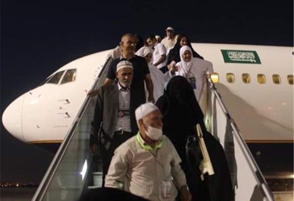 آخرین هواپیمای حامل حجاج ایرانی امشب وارد سرزمین وحی می شود