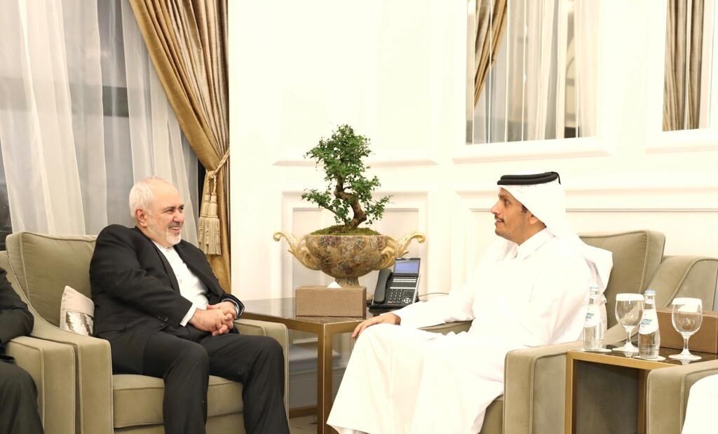 وزيرا الخارجية الايراني والقطري يبحثان في الدوحة العلاقات الثنائية