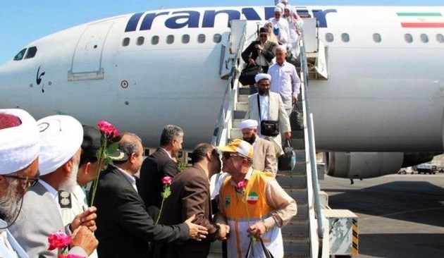 قوافل الحجاج الايرانيين تبدا اليوم العودة الى البلاد