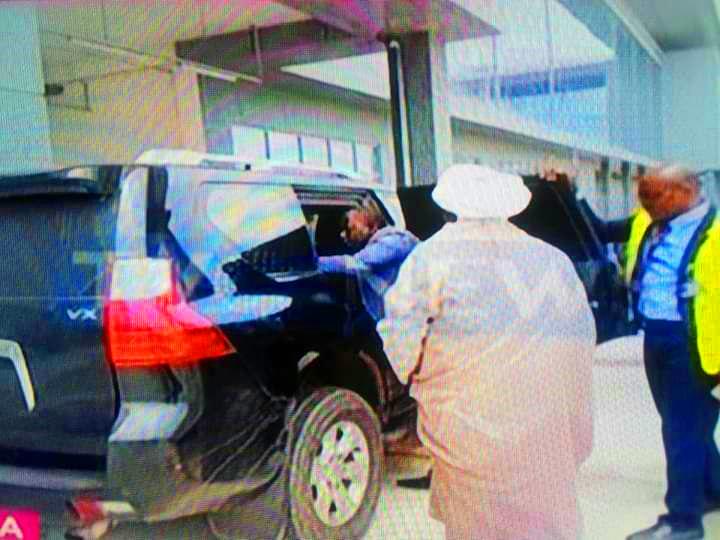 الشيخ زكزاكي يصل إلى نيجيريا دون ان يتلقى العلاج