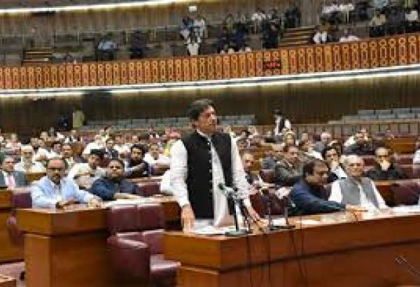 عمران خان نے پارلیمنٹ میں کشمر کی صورتحال پر اپنا موقف بیان کیا