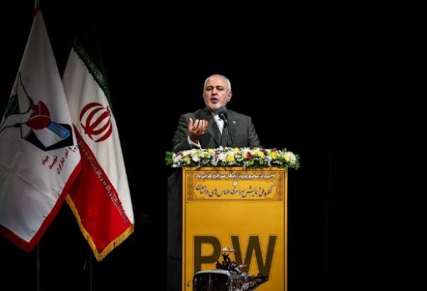 FM Zarif hails Iran’s history of not bowing to bullying powers