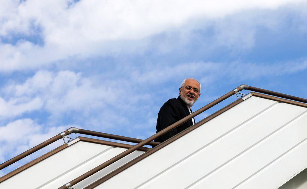 ظريف غادر طهران فجر الاثنين الى الصين في اطار جولة آسيوية