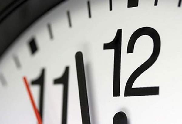 ساعت رسمی کشور امشب یکساعت به عقب کشیده می‌شود
