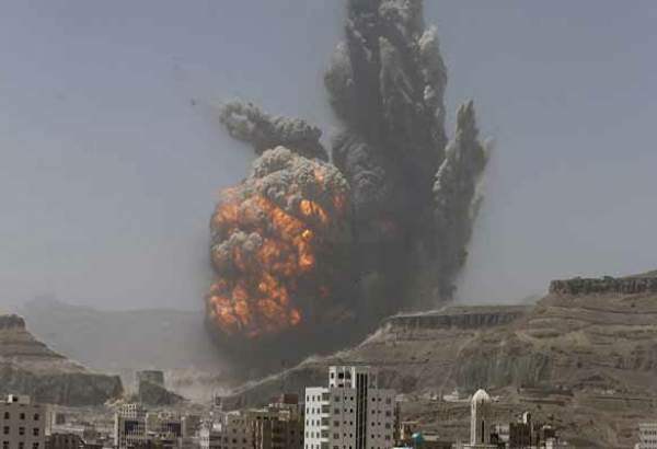 بمباران مناطق مسکونی یمن توسط ائتلاف متجاوز سعودی/ انهدام ۲ خودروی زرهی مزدوران سعودی در «نجران»