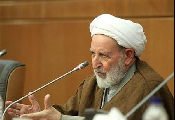 نقش بی‌بدیل ولی‌فقیه‌ در نظام اسلامی؛امام خامنه‌ای ‌نظام را از مخاطرات ‌به‌راحتی گذرانده‌اند‌