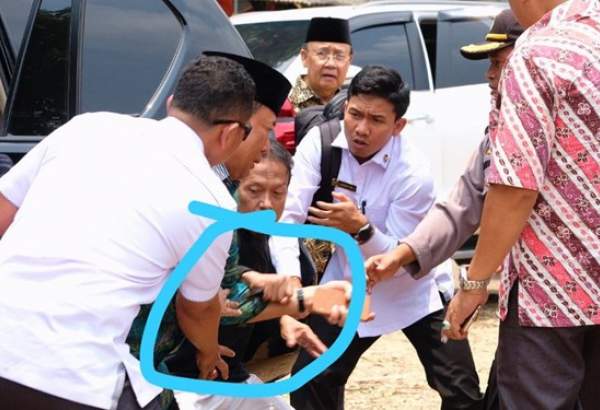 حمله مسلحانه به وزیر امنیت اندونزی/ عامل حمله تحت تأثیر داعش بود