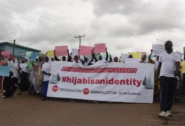 اعتراض زنان مسلمان کشور غنا به توطئه های «ضدحجاب»