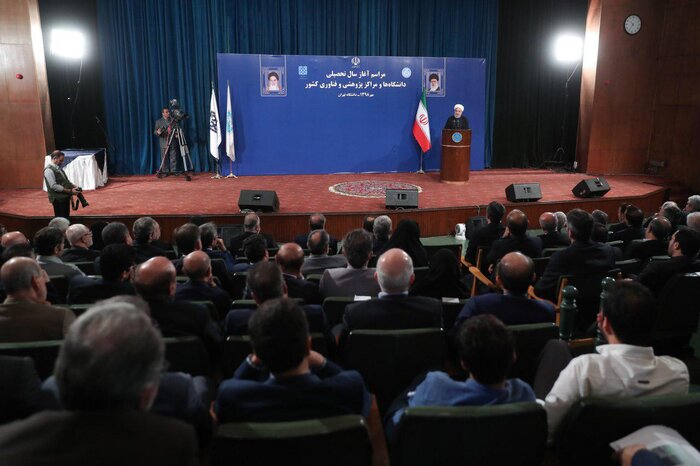 روحاني: الجامعات الايرانية انجزت مهمتها بعد انتصار الثورة الاسلامية