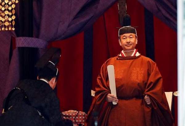 امپراتور جدید ژاپن بر تخت سلطنت نشست