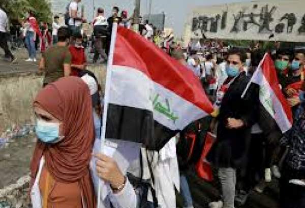 Iraqi protesters gather in Baghdad squares