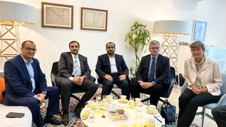 الوفد الوطني اليمني يبحث مع المبعوث السويدي والسفيرة الهولندية لدى عمان المستجدات على الساحة اليمنية