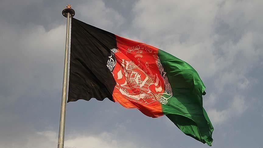 الحكومة الأفغانية تفرج عن 3 من طالبان مقابل رهينتين أمريكي وأسترالي