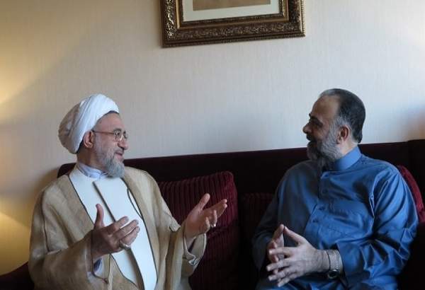 شام کے وزیر اوقاف کی آیت اللہ اراکی سے ملاقات
