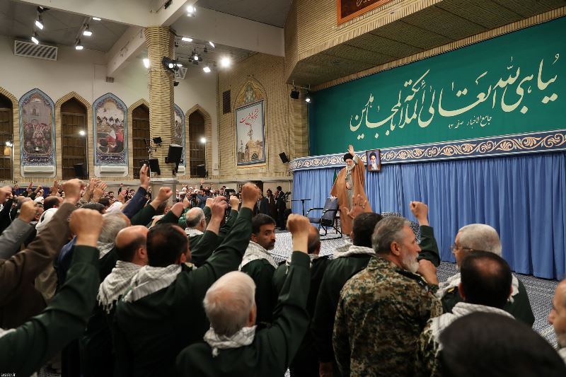 الامام الخامنئي :  الشعب الايراني احبط مؤامرة خطيرة